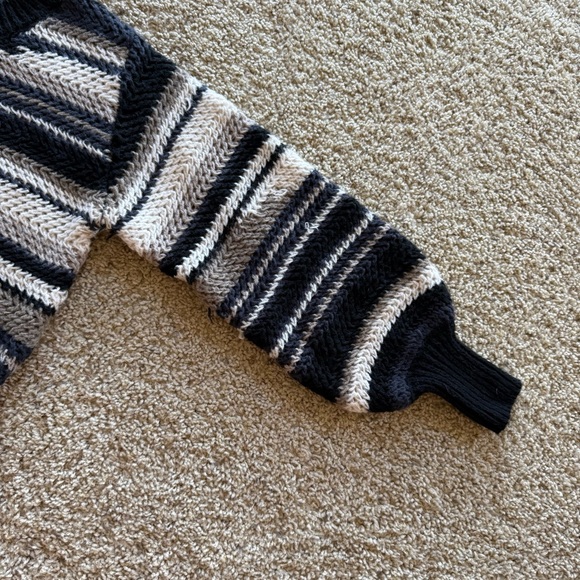 Z Supply Asheville Stripe Sweater in Black & Cream Medium - Picture 4 of 8